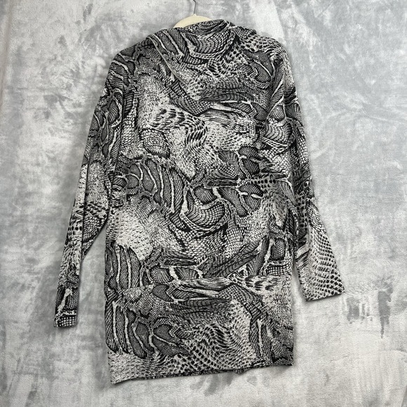 Women Sweater White House Black Market  Medium Tunic  Neck Snit Tunic  Skin Gray - Picture 8 of 12